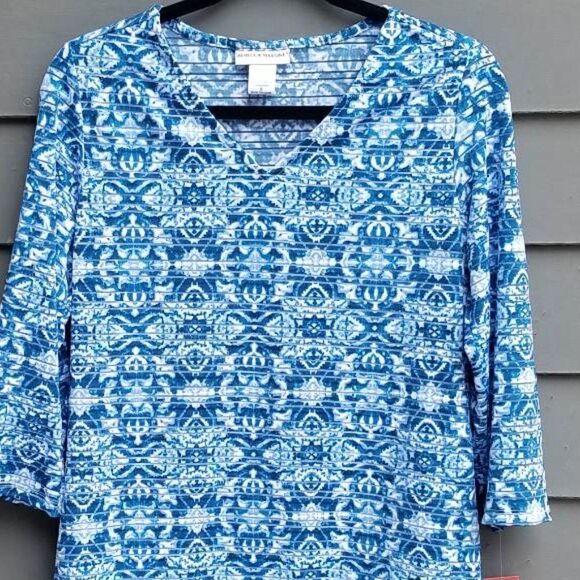 NWT Rebecca Malone Blue/White 3/4 Sleeve Top Size Small - Picture 7 of 7